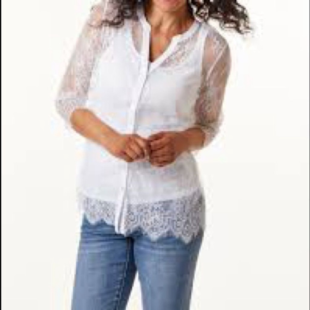 NWT Cleo White Lace Top
